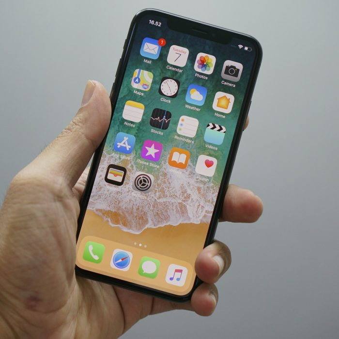 iPhone Security Flaws